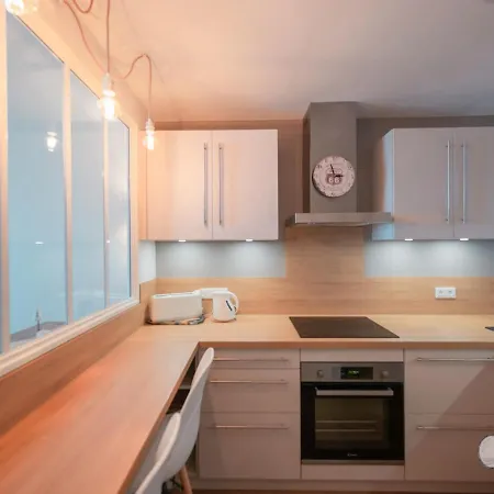 66m² Renove, 1 Chambre, Vue Mer, 4eme Etage, Fibre, 3 Etoiles - Fr-1-197-198 *