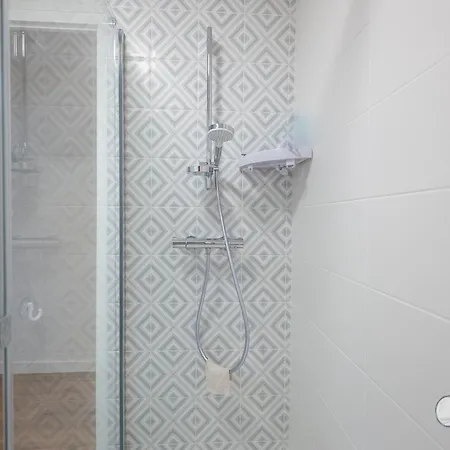 66m² Renove, 1 Chambre, Vue Mer, 4eme Etage, Fibre, 3 Etoiles - Fr-1-197-198 Apartamento